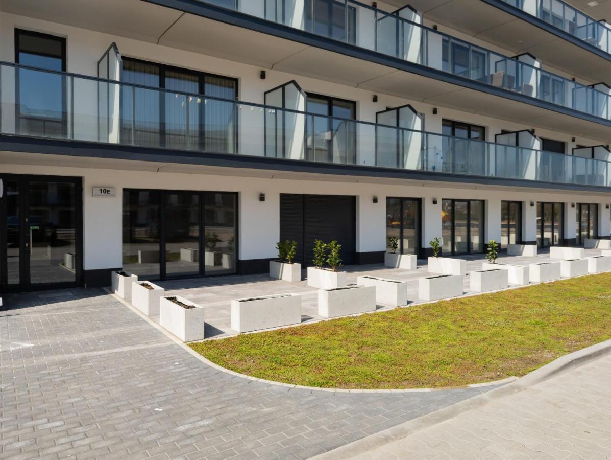 Wellness & Spa Resort Dziwnow Riverfront Apartments With Parking By Noclegi Renters Esterno foto
