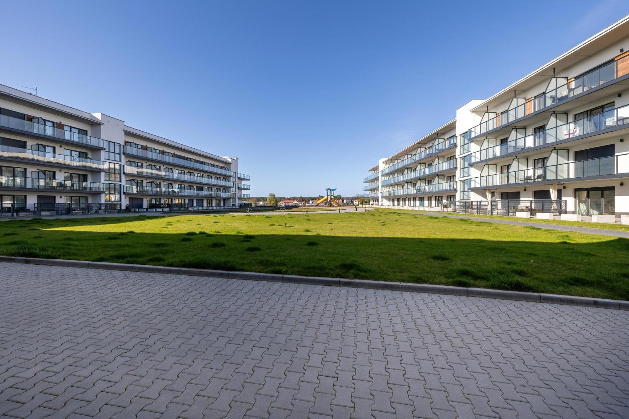 Wellness & Spa Resort Dziwnow Riverfront Apartments With Parking By Noclegi Renters Esterno foto